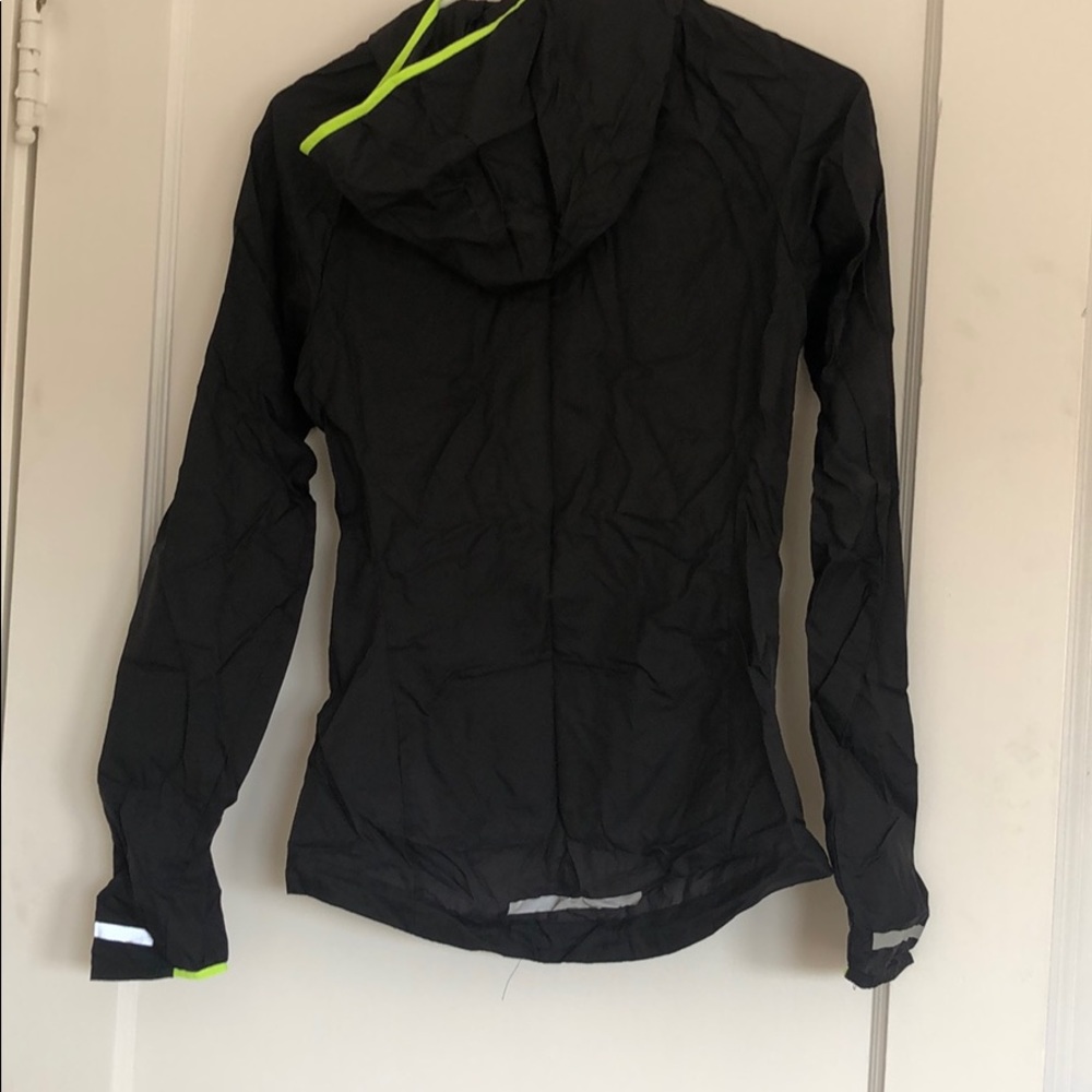 Nike Lightweight Packable Jacket - image 3